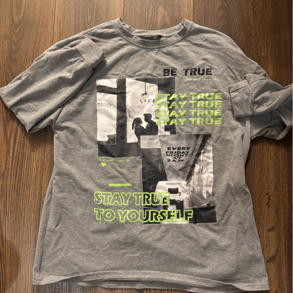 SHEIN Gray and Green Graphic Tee Short Sleeve
